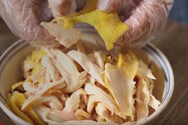 Gỏi gà Bông Phượng