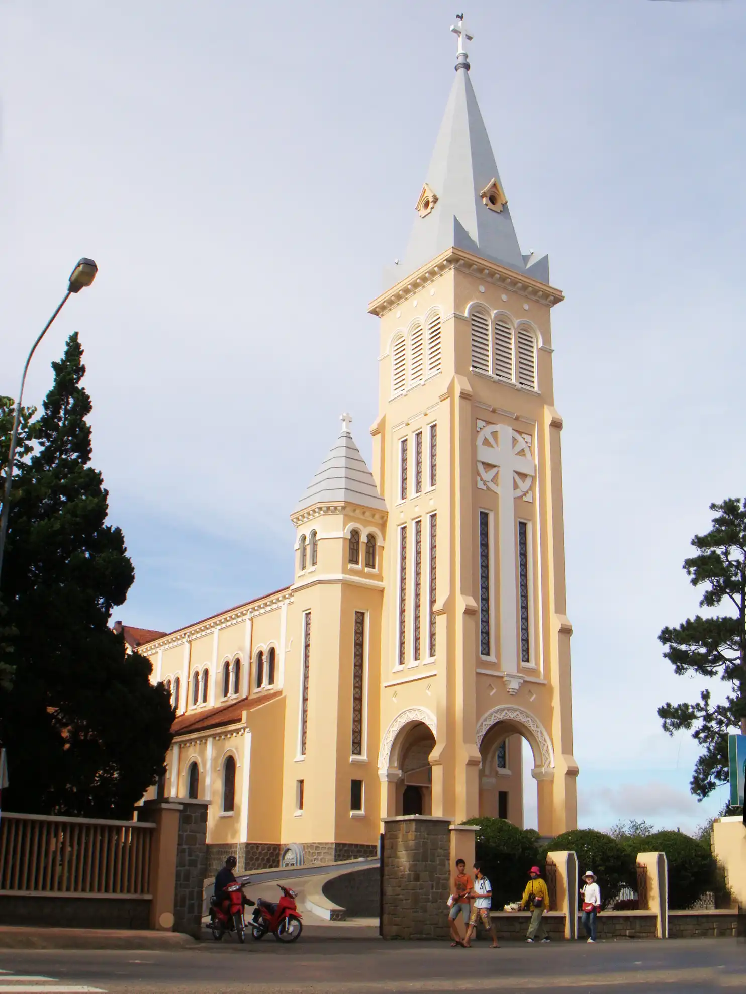 Nhà Thờ Con Gà - Đà Lạt
