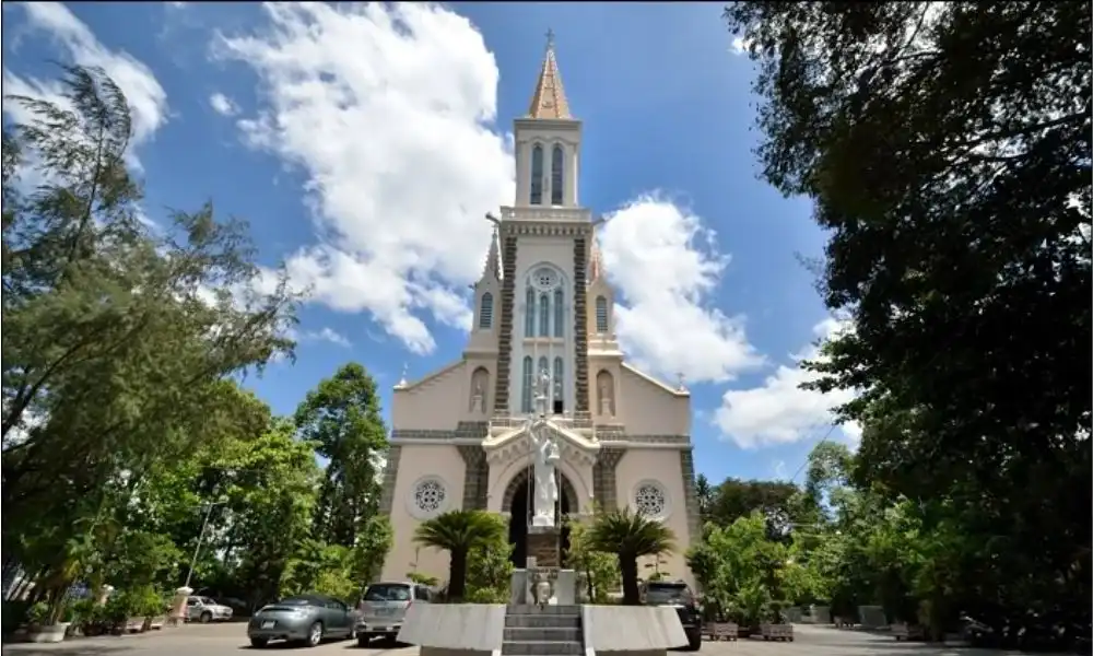 Nhà thờ huyện sỹ