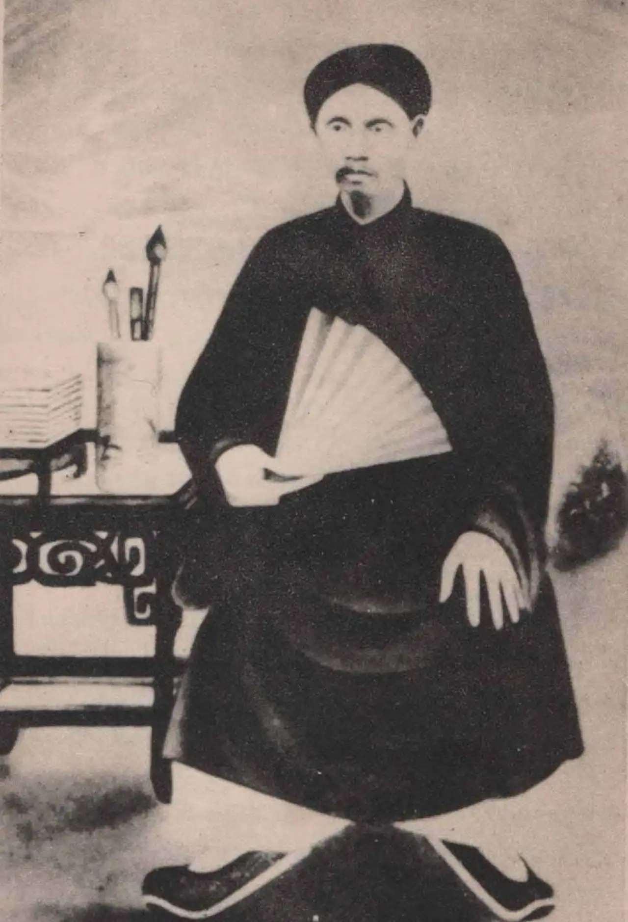 Ông già Ba Tri – Biểu tượng của lòng kiên trì và công lý